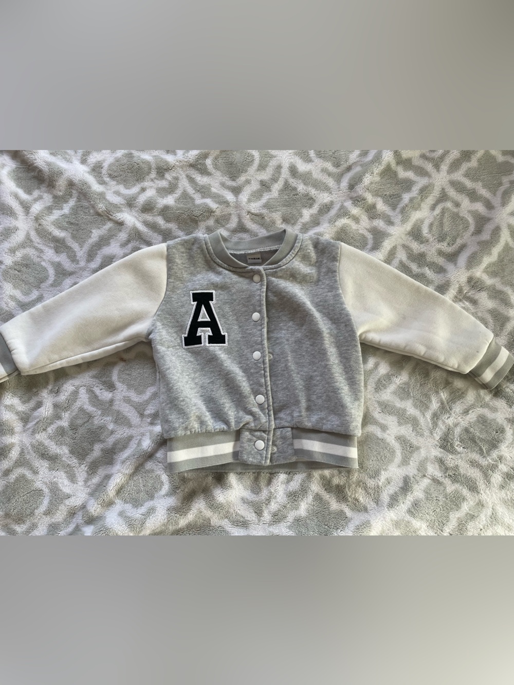 SHEIN Light Grey Infant Sweatshirt with Ribbed Neck